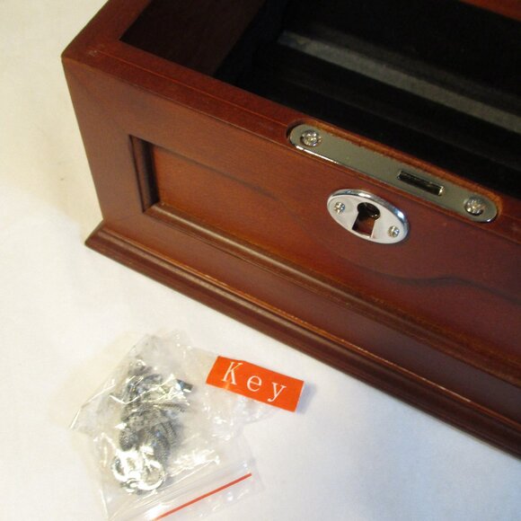 Nice Lift Top Locking Wood Storage Box with Key - Picture 4 of 10